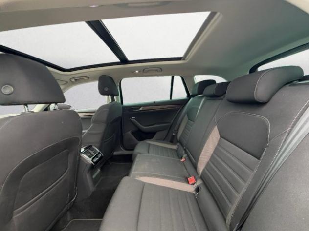 SKODA Superb 2.0 TDI 190 CV DSG 4x4 Wagon Scout rif. 24145015 - Foto 8