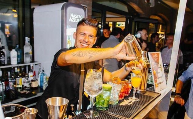 Bartender - Barman Barlady per locale notturno zona Isola