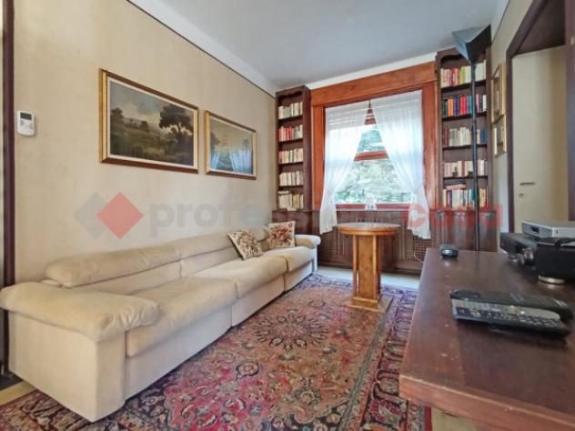 Villa di 450 m² con più di 5 locali e box auto doppio in vendita a Nebbiuno - Foto 12