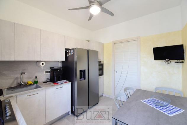 Appartamento di 166 m² con 5 locali e box auto in vendita a Nova Milanese - Foto 9