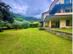 Villetta bifamiliare in vendita a Capanne - Montignoso 150 mq  Rif: 1339384