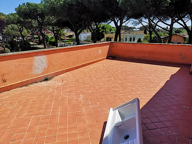 INFERNETTO QUADRILOCALE ARREDATO CON TERRAZZO PRIVATO - Foto 4