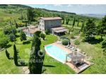 Rustico / Casale di 500 m² con più di 5 locali in vendita a Pienza