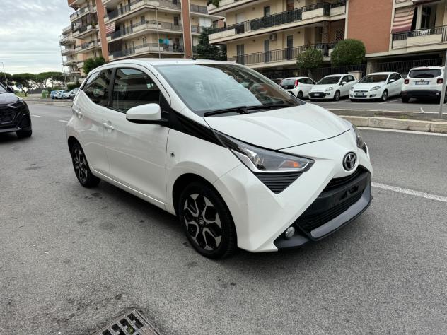 Toyota Aygo Connect 1.0 VVT-i 72 CV 5 porte x-play LED NAVI KAMERA PDC CERCHI 16 - Foto 2
