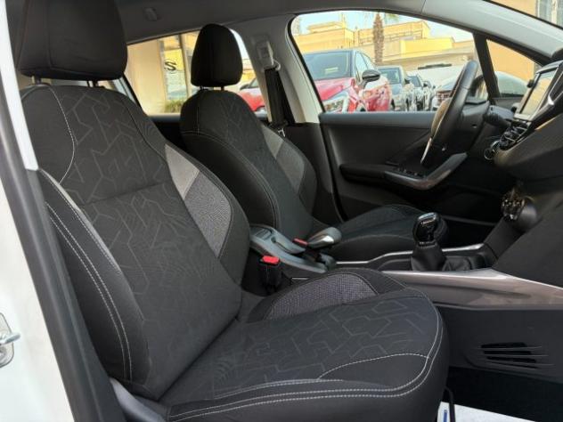 PEUGEOT 2008 1.2 82Cv Business rif. 23891712 - Foto 8