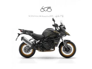 QJ MOTOR SRT 900 SX .