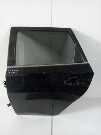 PORTA POST. SX NERO MET ALZ E SERR BERLINA 5P  999-U1306885 Carrozzeria  Lamierati esterni  Porte  Porta post. sx. TOYOTA - AURIS 5 porte - 01-01-2013