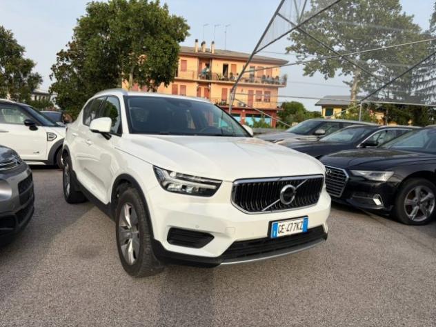 VOLVO XC40 T2 Geartronic Momentum rif. 24051300 - Foto 2