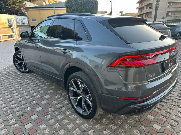 Audi Q8 50 TDI 286 CV quattro tiptronic Sport - Foto 5