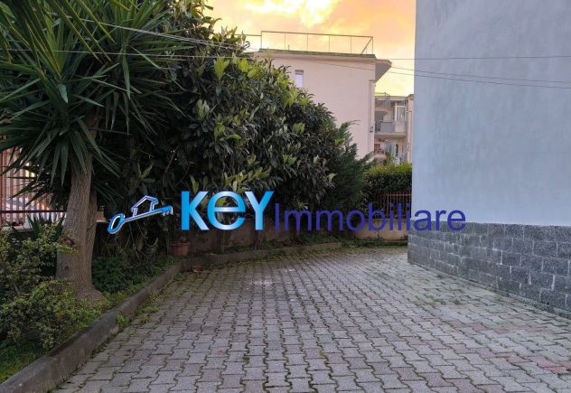 QUADRILOCALE CON TERRAZZO IN ZONA CENTRALE IN VENDITA A QUARTO - Foto 3