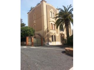 SANTA MARINELLA DELIZIOSO APPARTAMENTO IN ZONA ESCLUSIVA