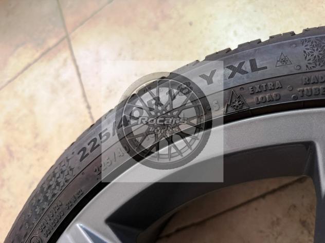 Cerchi 18 e pneumatici M+S Volkswagen Golf R Line - Foto 9