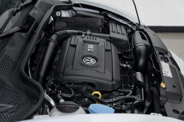 VOLKSWAGEN Maggiolino 2.0 TSI 220cv R Line Exclusive DSG cabrio rif. 24149678 - Foto 9