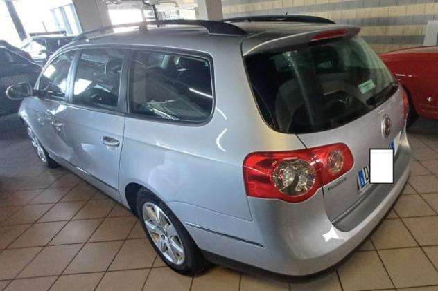 VOLKSWAGEN Passat 2.0 16V TDI 4mot. Var. rif. 24092047 - Foto 4