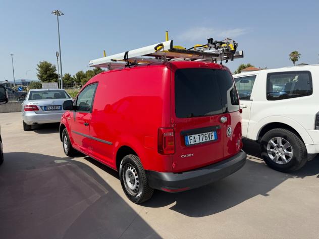 Volkswagen Caddy 2.0 TDI 122 CV 4MOTION Comfortline - Foto 4
