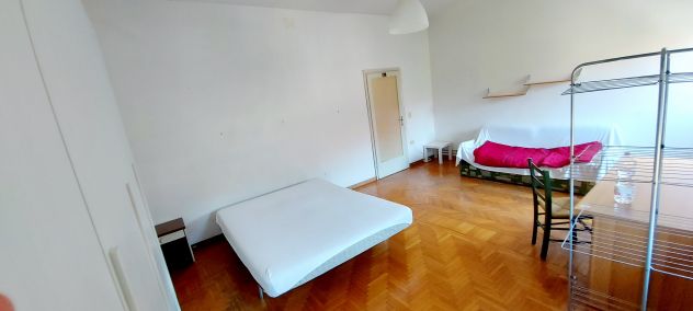 affittasi STANZA SINGOLA GIA' LIBERA ZONA CENTRALE - Foto 3