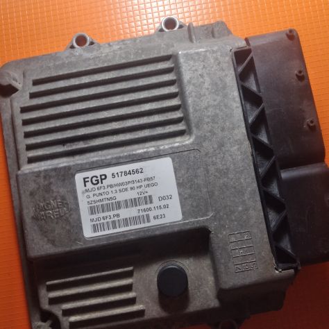 CENTRALINA INIEZIONE MOTORE FIAT GRANDE PUNTO 1.3 D 5P 6M 66KW (2006) 51784562 - Foto 2