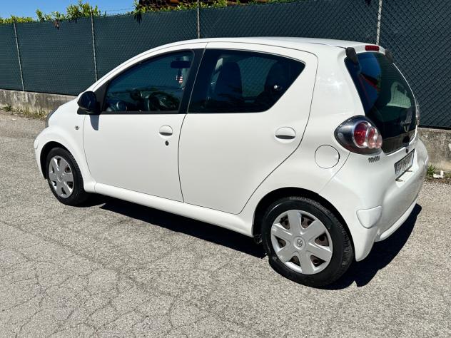 Toyota Aygo 1.0 12V VVT-i 5 porte - Foto 9