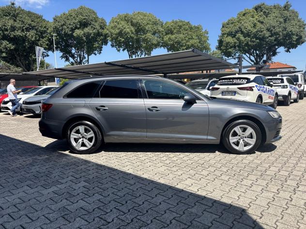 Audi A4 2.0 35 TDI BUSINESS S TRONIC #NAVI #CLIMA 3 ZONE - Foto 4
