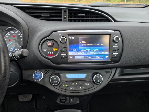 Toyota Yaris 1.5 Hybrid 5 porte Trend White Edition E6B Automatica NEO 2017 - Foto 10