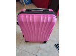 Valigia R. Leone rigida rosa 55 cm – usata, con lieve danno