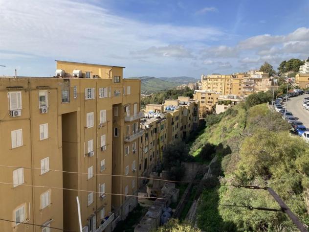 Panoramico appartamento,tripla esposizione,doppio ingresso Viale e Giovanni XXIII - Foto 4