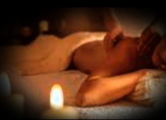 ... Exclusivo Massaggio a 4 Mani... Tel:3277543704