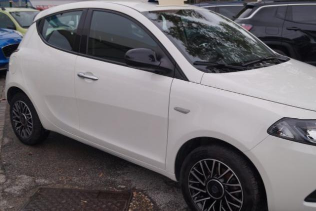 LANCIA Ypsilon 1.0 FireFly 5 porte S&S Hybrid Gold rif. 24198404 - Foto 3
