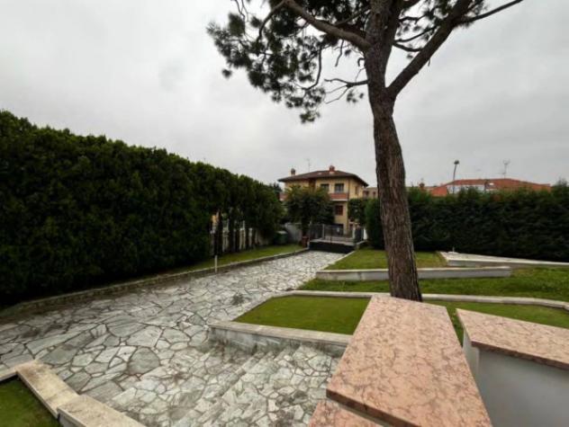 Immobile in asta di 469 m² con più di 5 locali e box auto doppio in vendita a Corbetta - Foto 2