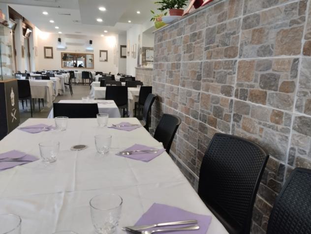 ATTIVITA' COMMERCIALE: RISTORANTE, PESCHERIA, PIZZERIA - Foto 3