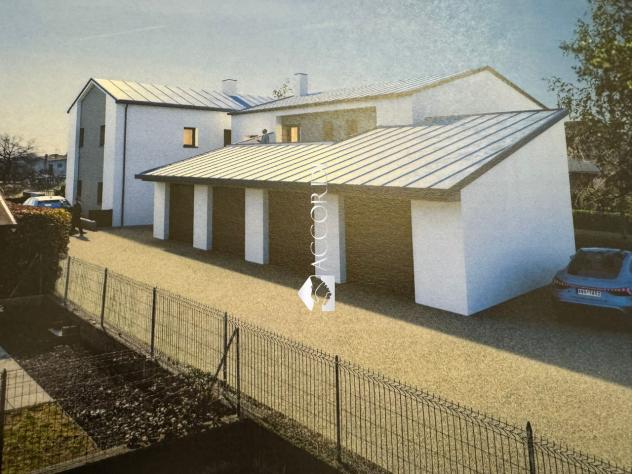 APPARTAMENTO di 6 vani e di 110 mq (SAN FIOR) rif. JS008_1