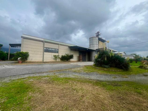 Capannone artigianale in vendita a Massa 650 mq Rif: 1287699