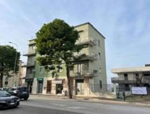 Immobile in asta di 102 m² con più di 5 locali in vendita a Fermo - Foto 2