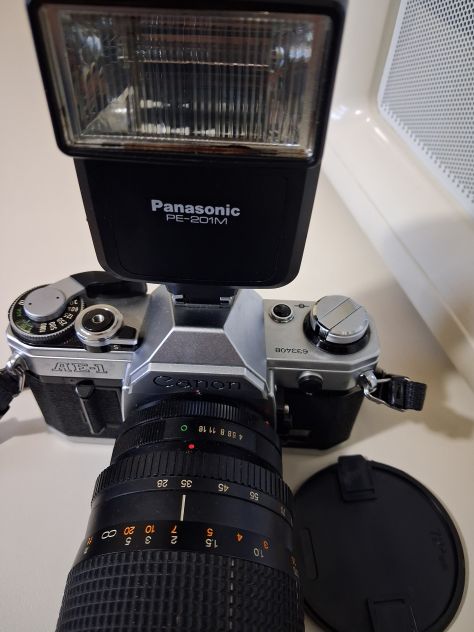 Vendo Canon AE-1 + obiettivo Tokina + flash – Fotocamera analogica vintage - Foto 9