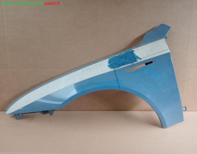 PARAFANGO ANT.S. AZZURRO ALFA ROMEO 159 (939-X3)  Carrozzeria  Lamierati esterni  Fiancate  Parafango ant. ALFA ROMEO - 159 - 01-04-2009 - 01-06-2013,