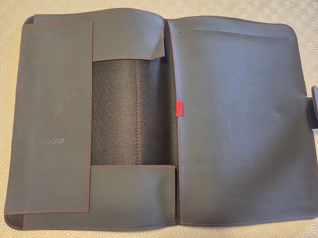 Porta Block Notes chiuso con bottone, in plastica rigata, grigio canna di fucile - Foto 3