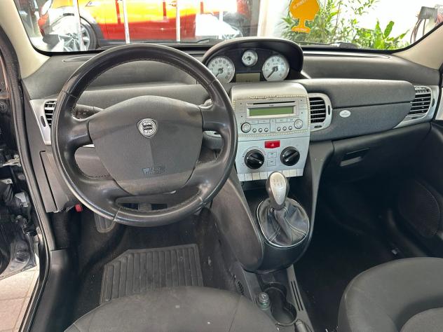 Lancia Ypsilon 1.3 MJT 75 CV Unyca - Foto 9