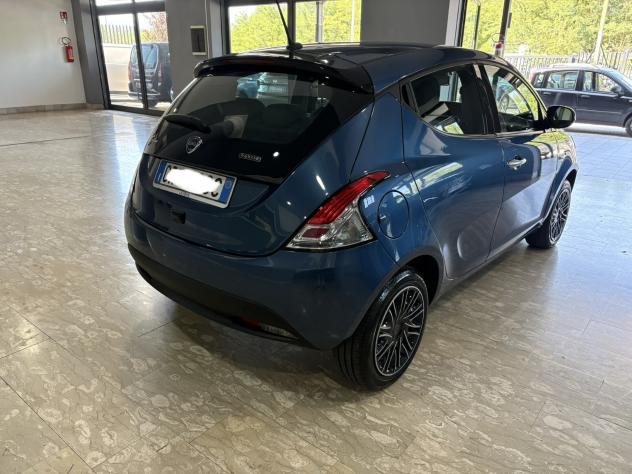 Lancia Ypsilon 1.0 FireFly 5 porte S&S Hybrid Gold - Foto 3