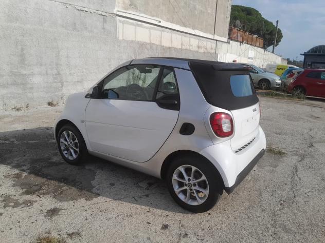 Smart ForTwo 0.9 T. 90CV TWINAMIC AUT. S&S CABRIO PASSION - LED C.VOLANTE S.RISCALDABILI BRACCIOLO CERCHI R15 - Foto 2