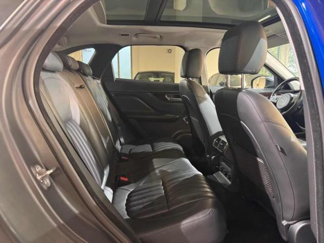 JAGUAR F-Pace 2.0 D 240 CV AWD aut. Portfolio rif. 24117298 - Foto 10