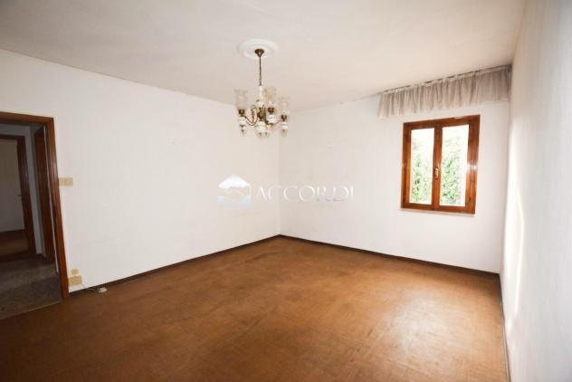 CASA INDIPENDENTE di 7 vani e di 196 mq (PAESE) rif. SW36_4 - Foto 4