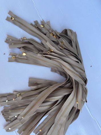 X72 Cerniere Lampo Zip metallo OPTI senza tiretto cm 43 Nocciola – Pz. 40 - Foto 9