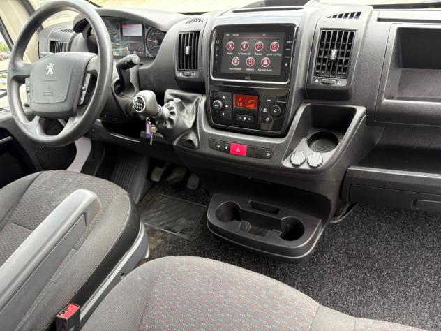 PEUGEOT Boxer 2.2BHDi 140 S&S L2H2 - 2023 - Foto 10