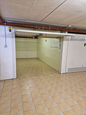 Affitto garage molto grande a favaro