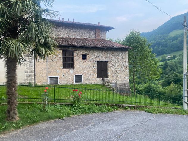 SERINA CENTRO CHIESA SANTA MARGHERITA RUSTICO CON TERRENO