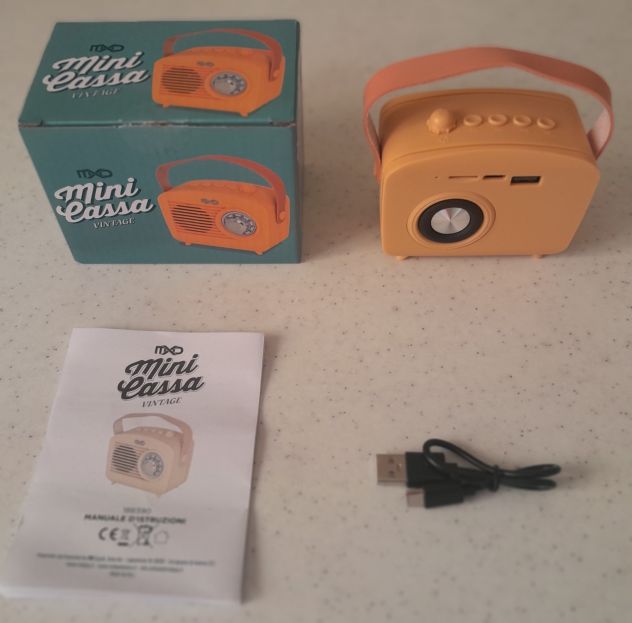 Cassa amplificata regolabile Bluetooth lettore sim card. Nuova