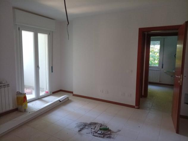 Appartamento di 80 m² con 3 locali e box auto in vendita a Novi di Modena