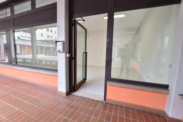 Locale commerciale in affitto a Vigodarzere