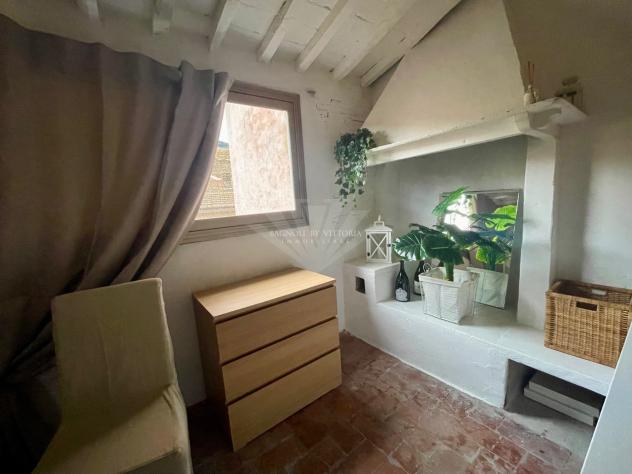 APPARTAMENTO di 5 vani e di 87 mq (PIETRASANTA) rif. 016/V - Foto 9