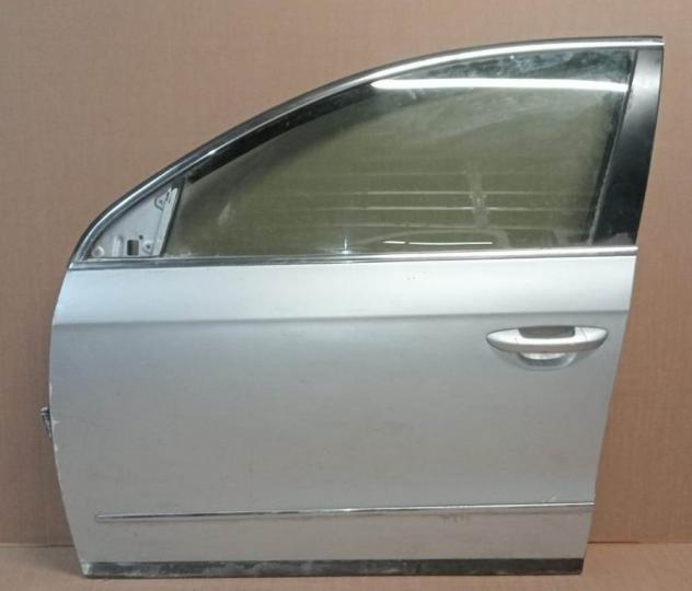 PORTA ANT. S. ARGENTO C/ALZ. E SERR. 999-U1293201 Carrozzeria Lamierati esterni Porte Porta ant. sx. VOLKSWAGEN - PASSAT - 01-04-2005 - 01-10-2010